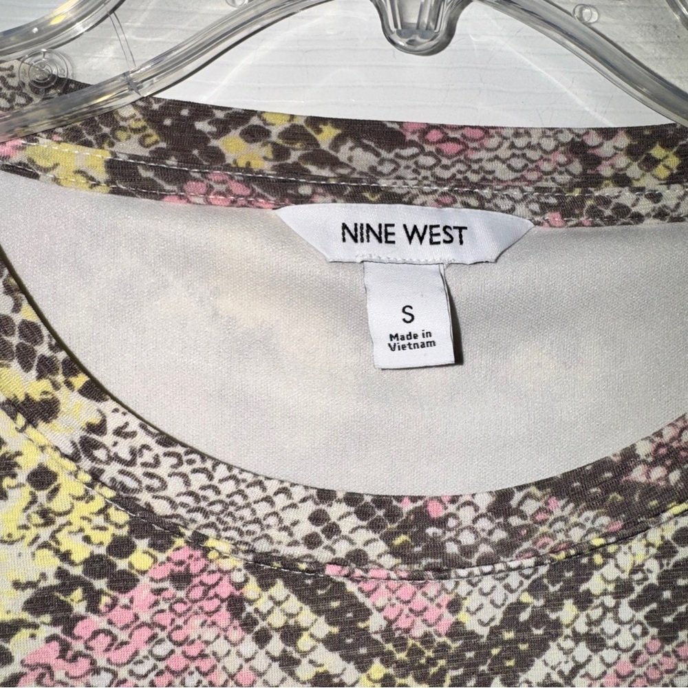 Nine West Pastel Snakeskin Patterned Knee Length Dress with Ruched Waist size S - Picture 5 of 10